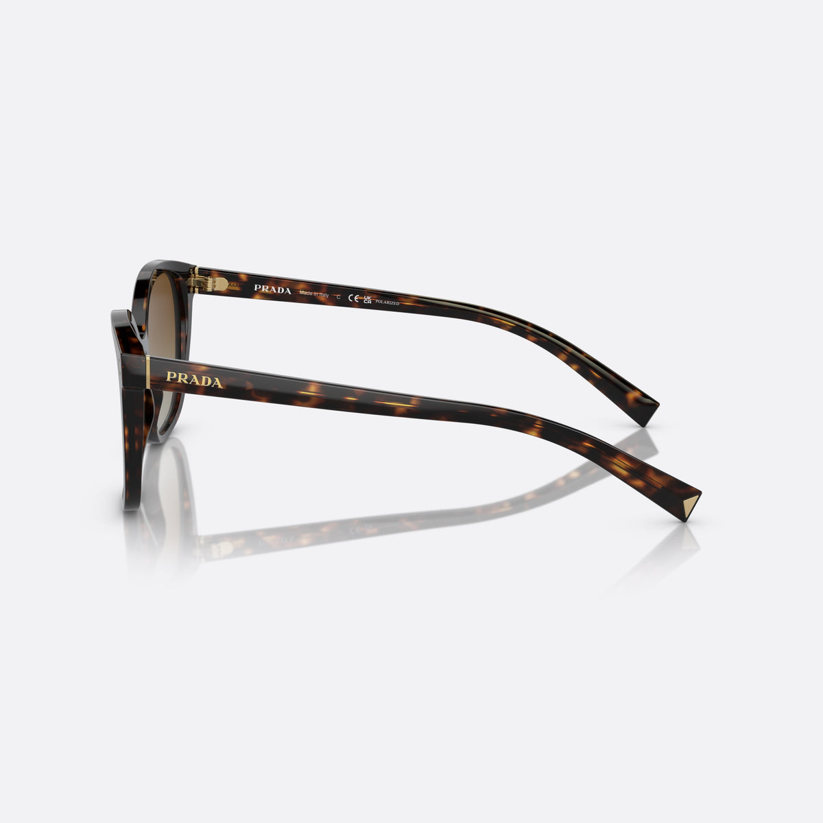 Ochelari de soare Prada PR 22ZS 2AU-6E1, patrati țestoasă, pentru femei, punte keyhole, literele brandului pe brațe, vedere laterală