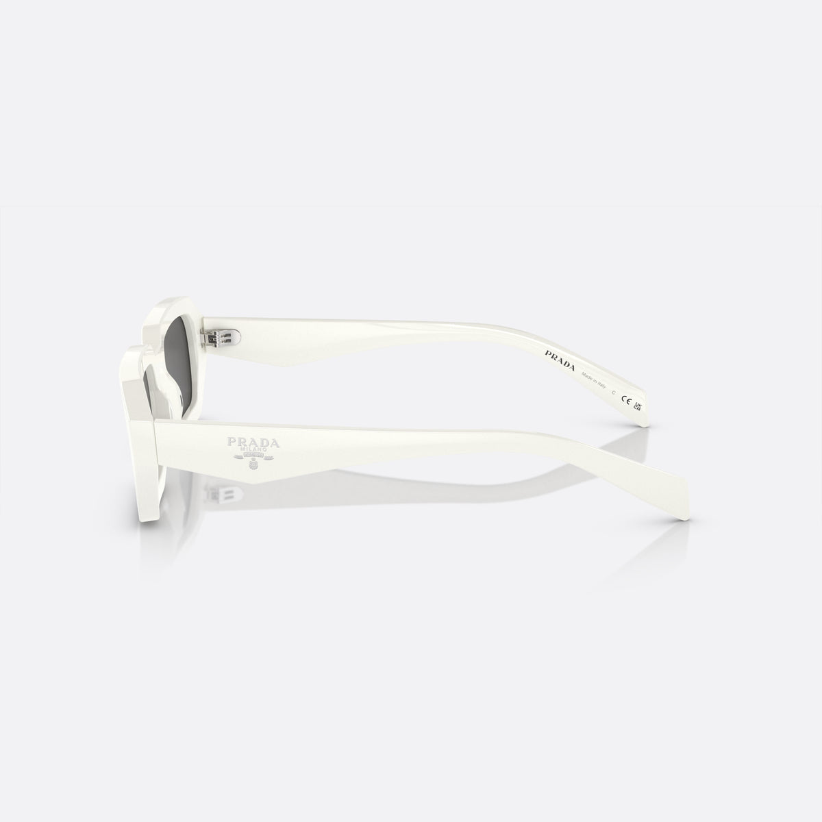 Ochelari de soare Prada PR A12S 17K-08Z A, neregulat alb, pentru femei, punte simplă, literele brandului pe brațe, ramă completă, vedere laterală