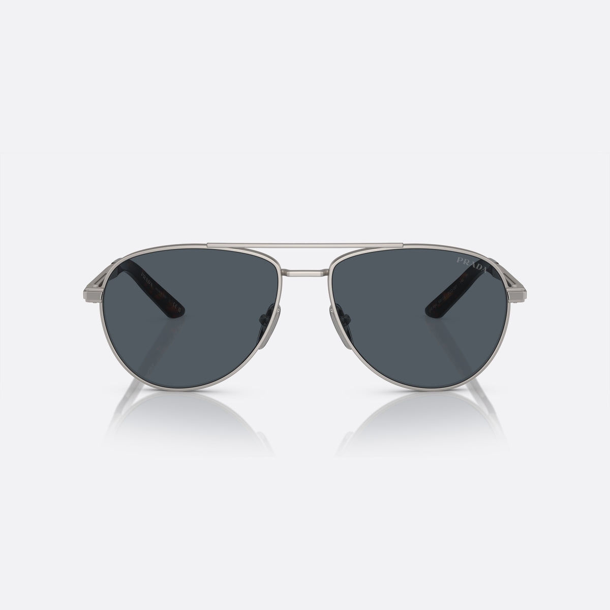 Ochelari de soare Prada PR A54S 7CQ-09T, pilot gri, pentru bărbați, punte dublă cu bară superioară, literele brandului pe brațe, vedere din față