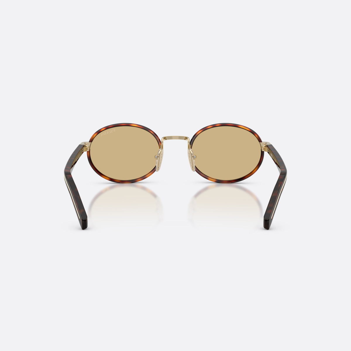 Ochelari de soare Prada PR B56S 21E10R, ovali havana, pentru femei, punte metalică simplă, literele brandului pe brațe, vedere din spate