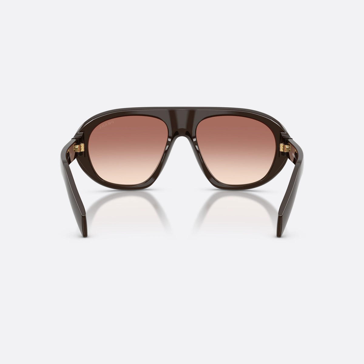 Ochelari de soare Prada PR C05S 27I70X, neregulat maro, pentru femei, punte integrată simplă, literele brandului pe brațe, vedere din spate