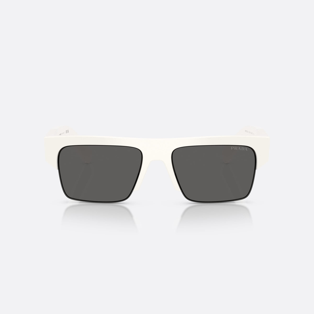 Ochelari de soare Prada PR D12SU 46120Z, rectangulari alb, pentru bărbați, punte simplă integrată, literele brandului pe brațe, vedere din față