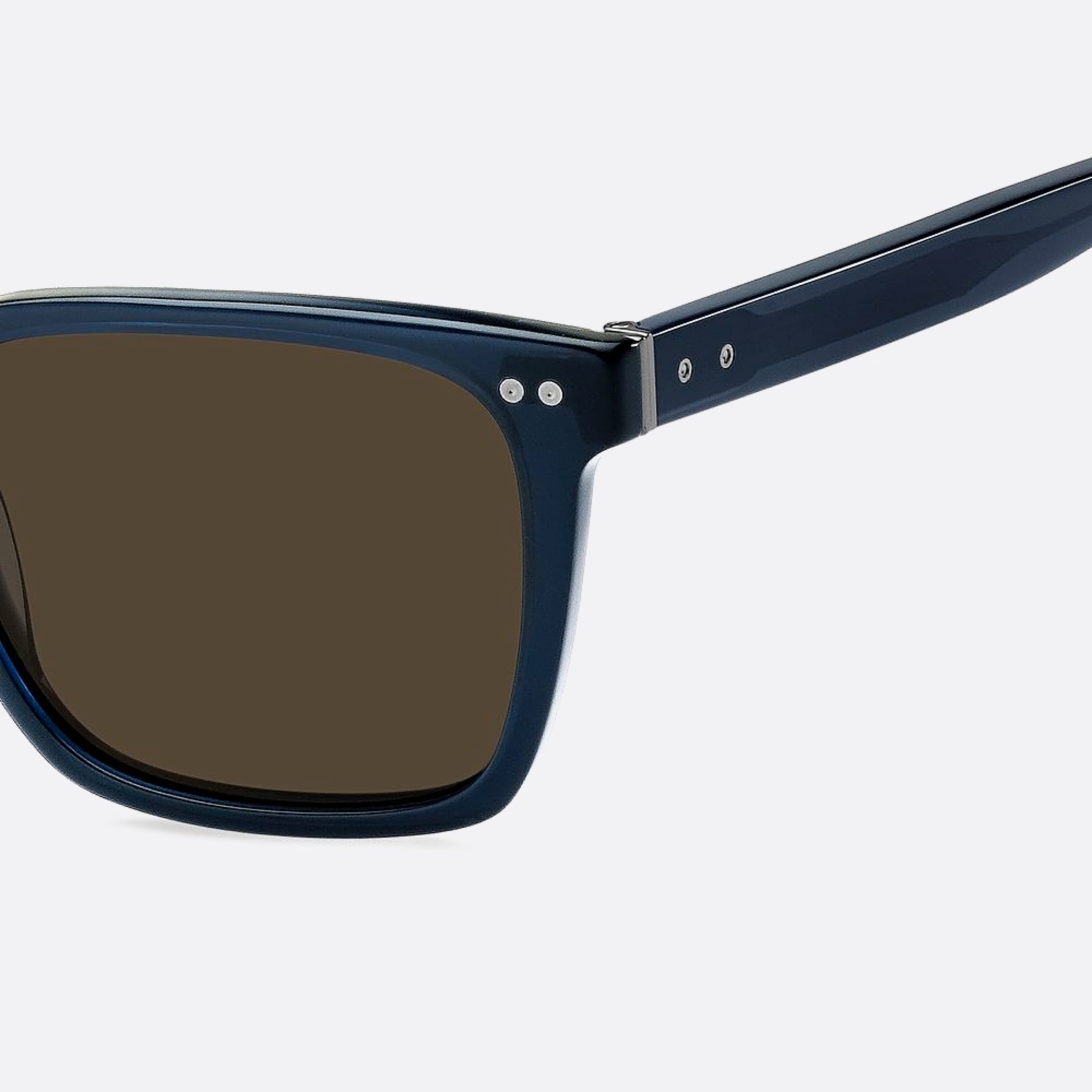 Tommy 53mm Hilfiger Pjp Black Squared Men Sunglasses - Lifestyle Shot