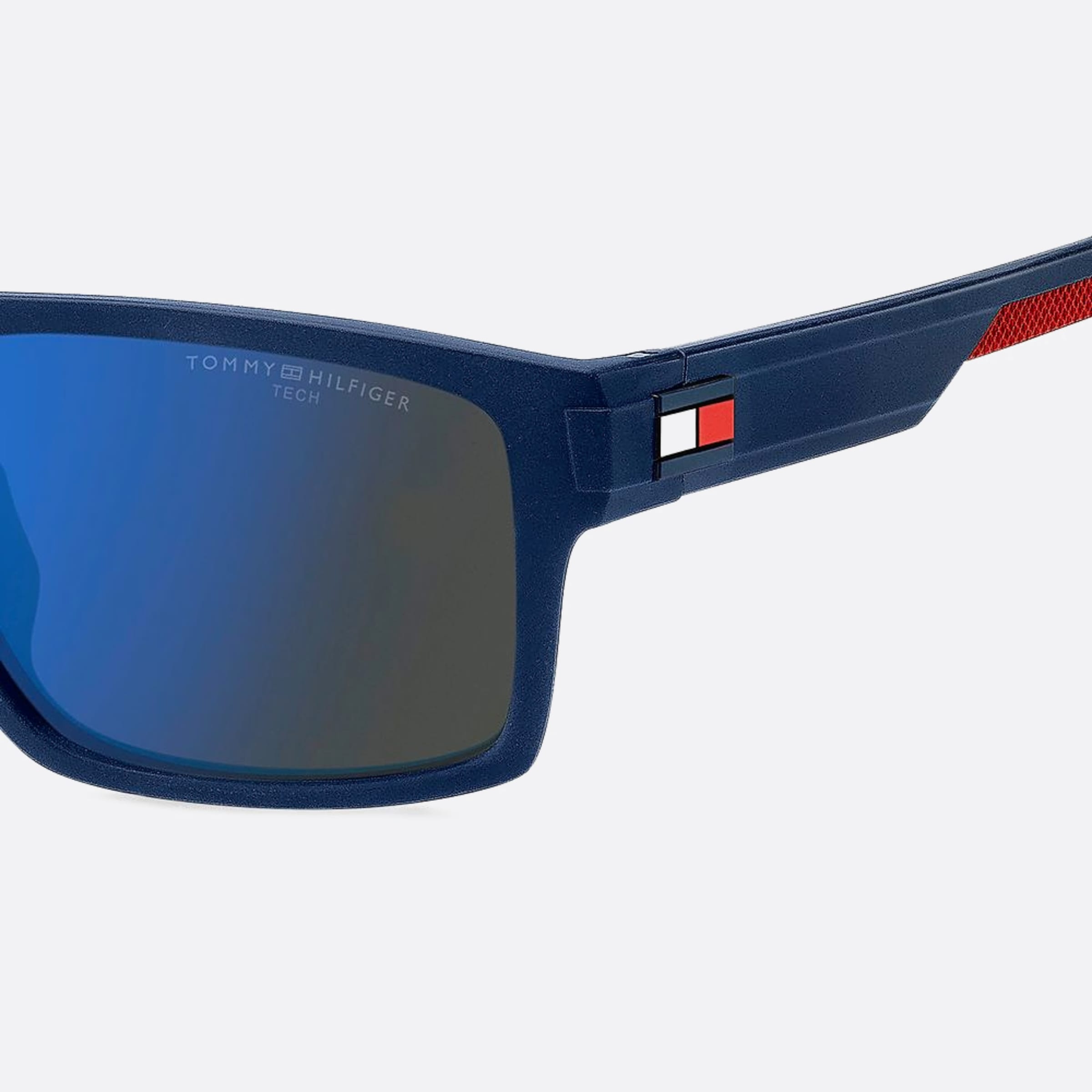 Tommy 55mm Hilfiger Fll Blue Squared Men Sunglasses - Lifestyle Shot