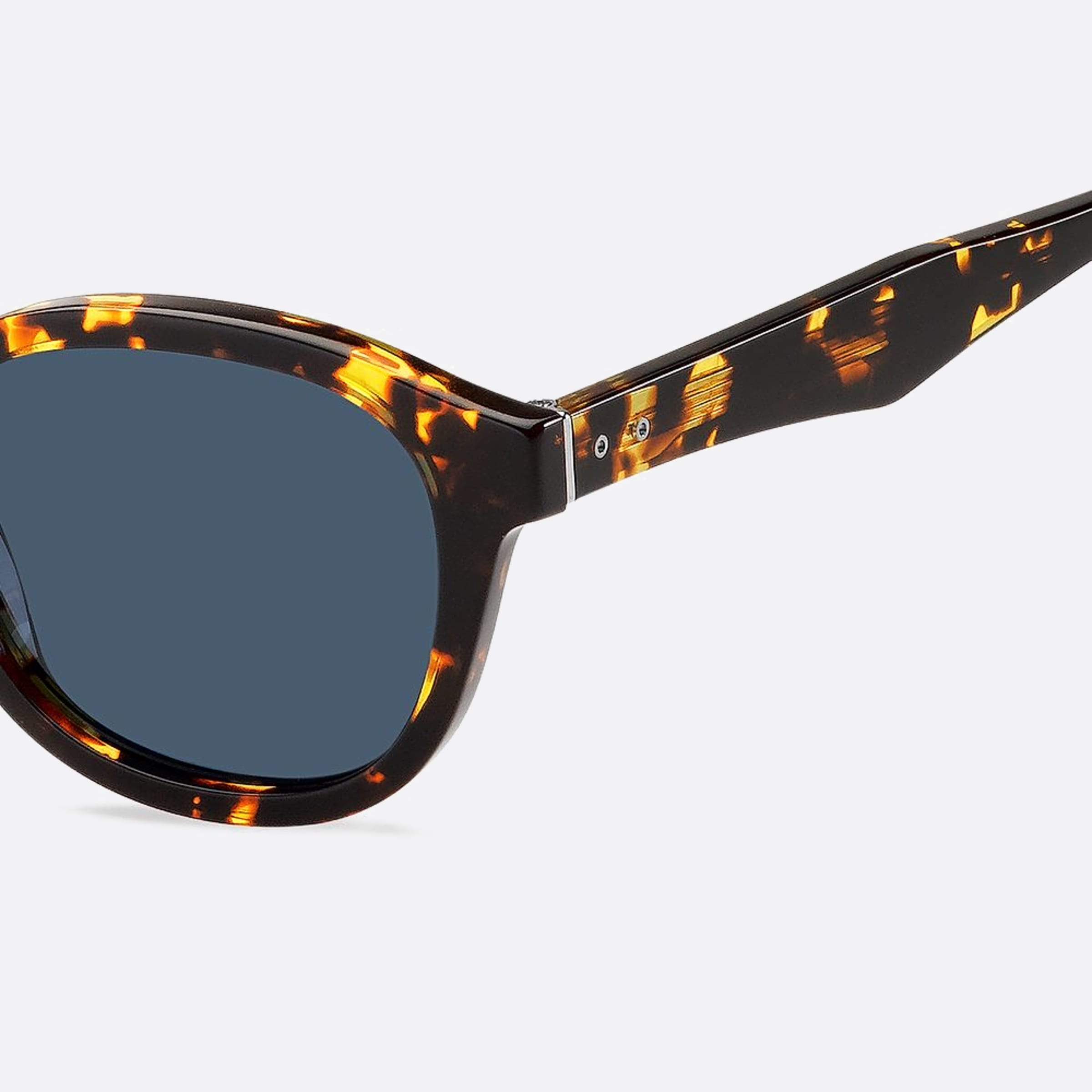 Tommy 49mm Hilfiger Havana Squared Men Sunglasses - Lifestyle Shot