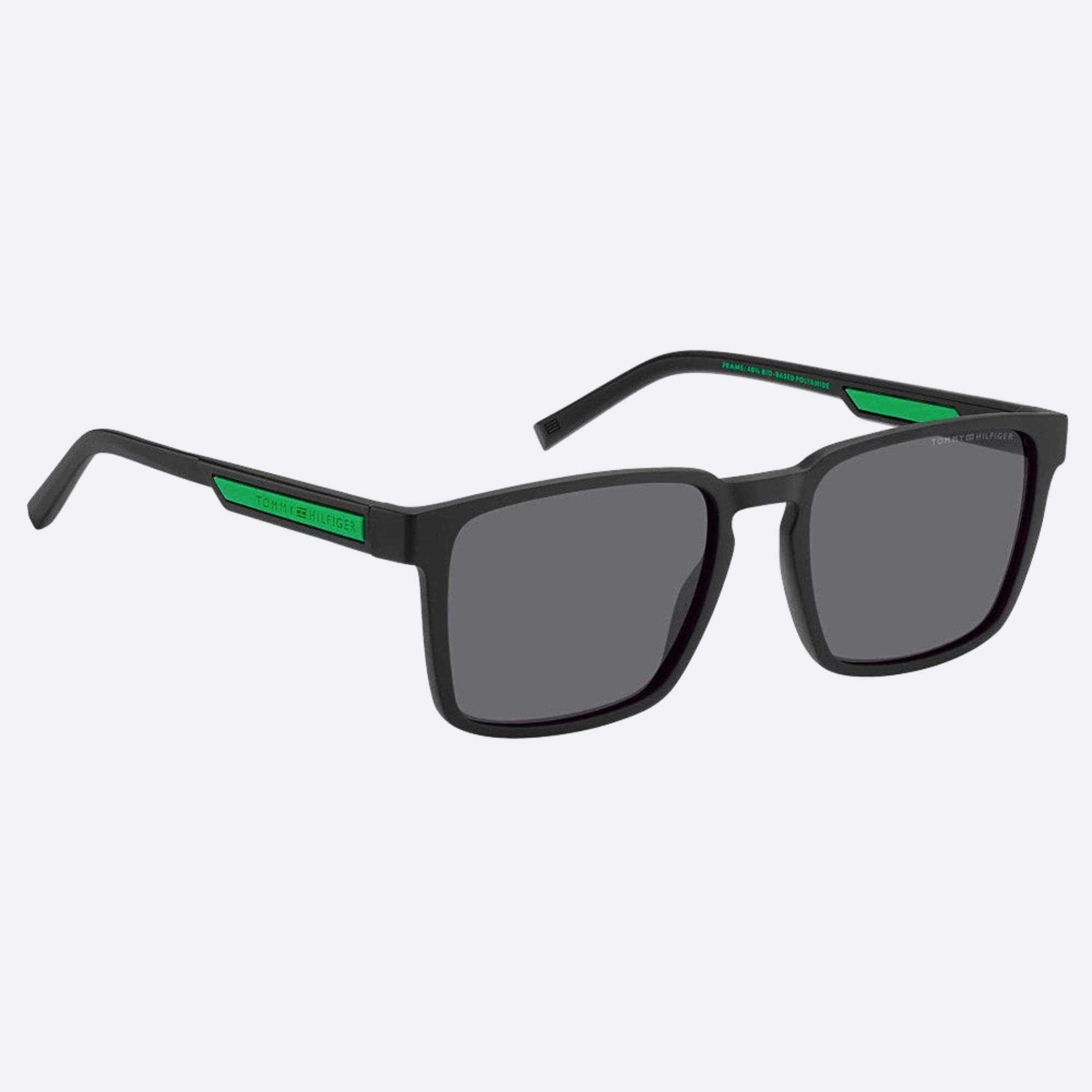 Tommy 55mm Hilfiger Black Squared Men Sunglasses - Detail View